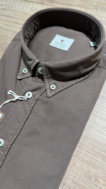 Camicia In Gabardina Marrone Button Down