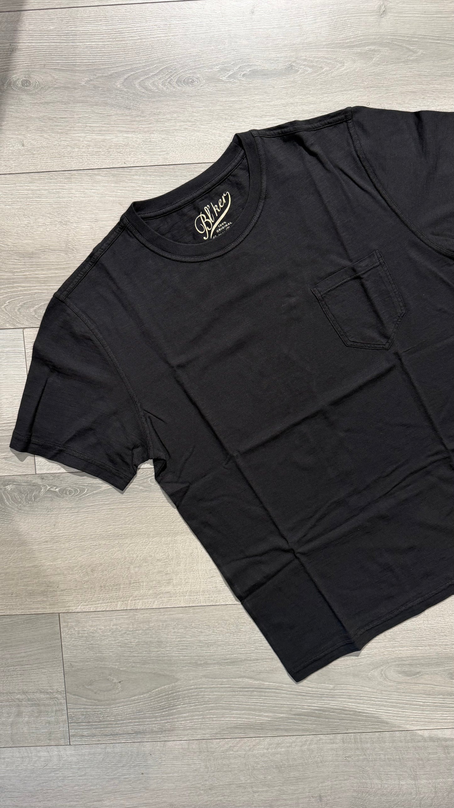 T-shirt Leggera Fiammata Con Taschino