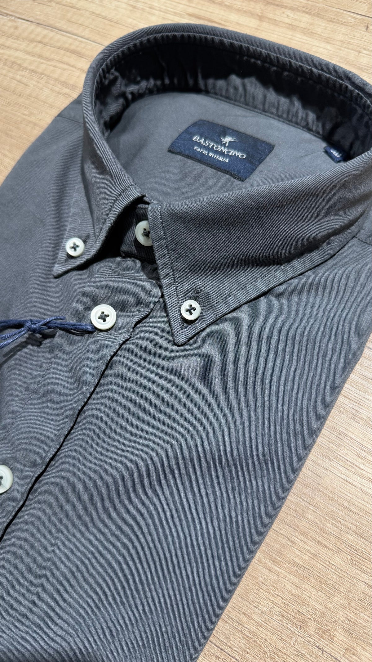 Camicia In Gabardina Grigia Button Down